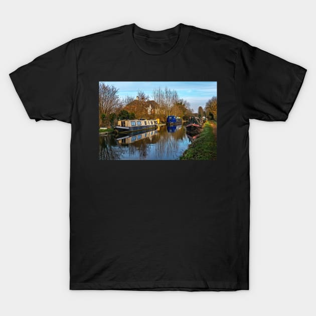 Moorings Above Aldermaston Lock T-Shirt by IanWL